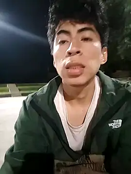 Snapshot of Alexander9827 chatting on December 25, 2024, 12:37 am Alexander9827 online show from December 25, 2024, 12:37 am