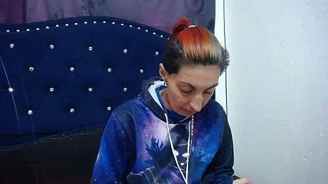 anyu1306 online show from December 19, 2024, 4:57 pm