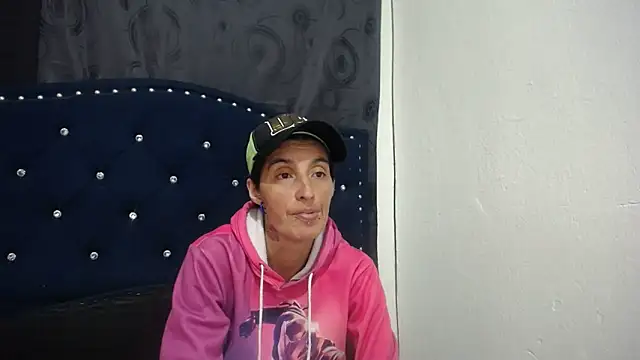 anyu1306 online show from February 5, 2025, 3:55 am