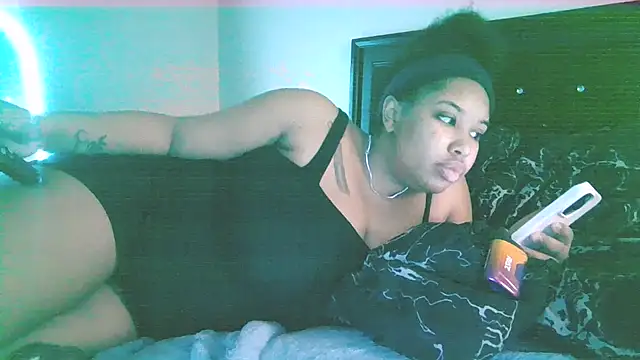 creamdreammmm online show from November 25, 2025, 11:49 pm