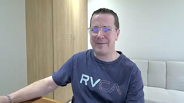 BrettJ81 online show from September 8, 2025, 2:38 pm