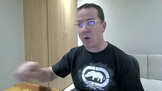 BrettJ81 online show from September 10, 2025, 3:34 pm