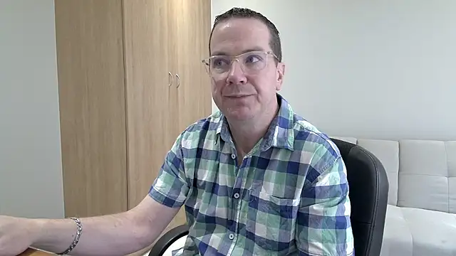 BrettJ81 online show from October 4, 2025, 10:46 am