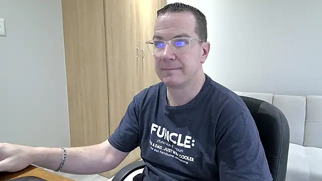 BrettJ81 online show from October 15, 2025, 2:39 pm