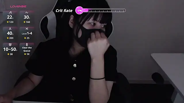 Snapshot of mimika0403 chatting on October 5, 2025, 3:32 pm mimika0403 online show from October 5, 2025, 3:32 pm