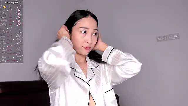 Snapshot of 1reisatumi_ chatting on June 16, 2026, 10:18 am 1reisatumi online show from June 16, 2026, 10:18 am