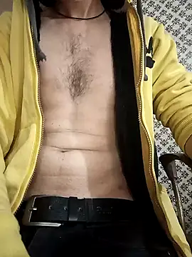 BrownBoy69666 online show from December 9, 2024, 8:44 pm