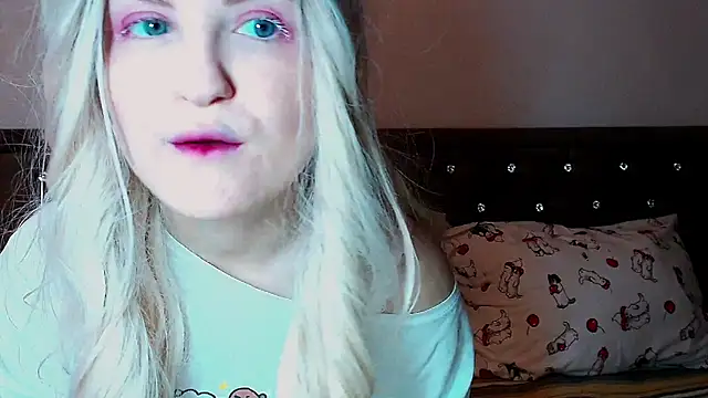 Sara4uu online show from September 11, 2025, 10:21 pm