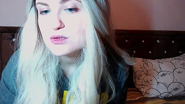 Snapshot of Sara4uu chatting on December 4, 2025, 10:29 pm Sara4uu online show from December 4, 2025, 10:29 pm
