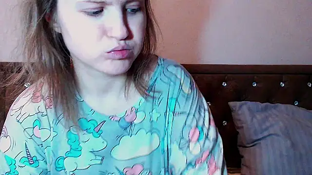 Snapshot of Sara4uu chatting on February 16, 2026, 11:34 pm Sara4uu online show from February 16, 2026, 11:34 pm