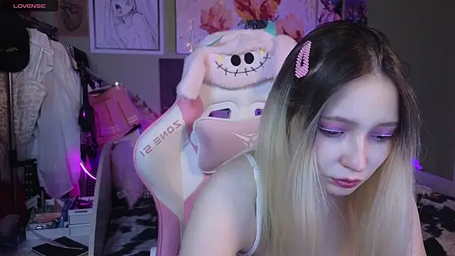 Evie Ro online show from February 2, 2025, 11:11 pm