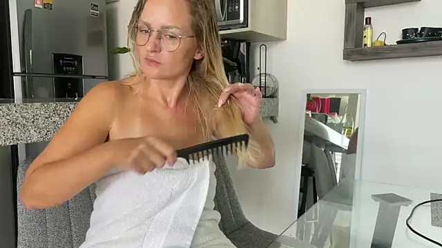 mommy nadin online show from March 5, 2025, 7:49 pm