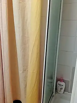 JOHANNA9MOI02 online show from October 24, 2025, 7:32 pm