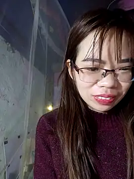   Mai-love19   online show from March 6, 2025, 11:31 pm