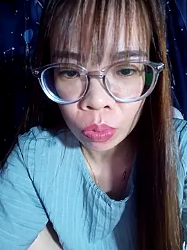   Mai-love19   online show from September 21, 2025, 1:24 pm