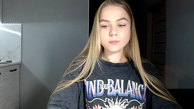 Sunbeam  online show from October 6, 2025, 8:39 pm