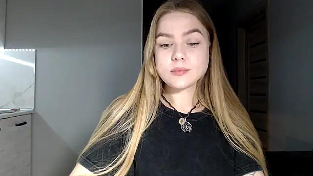 Snapshot of Sunbeam_ chatting on April 22, 2026, 7:59 pm Sunbeam online show from April 22, 2026, 7:59 pm