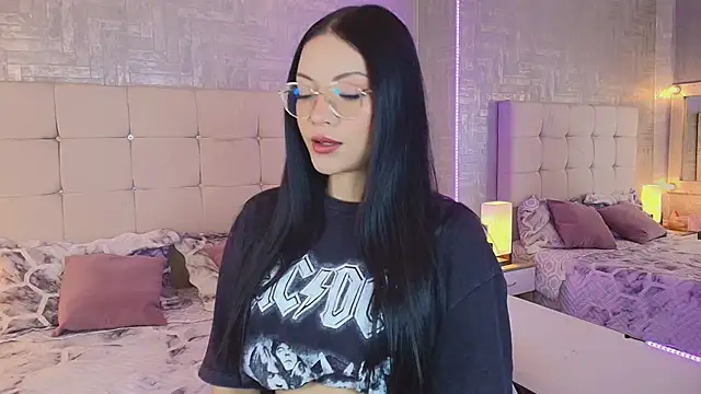 Snapshot of Baby_Venuss chatting on February 20, 2025, 3:34 am Baby Venuss online show from February 20, 2025, 3:34 am