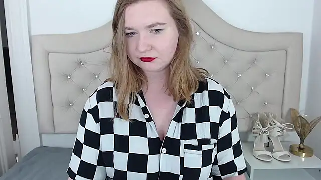 LaraDream online show from February 6, 2025, 12:11 am