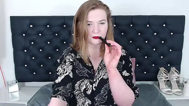 LaraDream online show from February 27, 2025, 9:58 pm