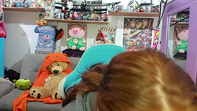 soficammy online show from December 1, 2025, 8:14 pm