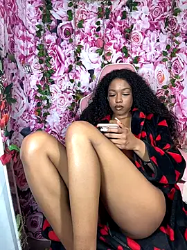 mismialove online show from November 18, 2025, 7:35 am