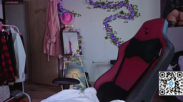 Silvia Santorskii online show from March 12, 2026, 8:09 am