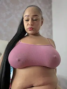 Snapshot of sofia_xxx02 chatting on March 6, 2025, 3:02 pm sofia xxx02 online show from March 6, 2025, 3:02 pm