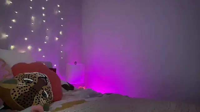 Fitnessbabe69 online show from January 4, 2025, 9:31 pm