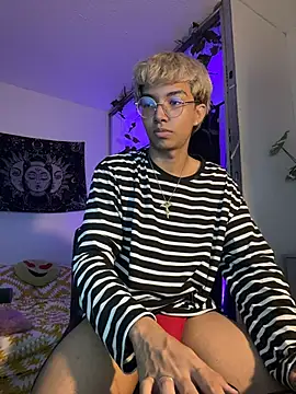 cutealejojeje online show from March 9, 2026, 8:35 pm